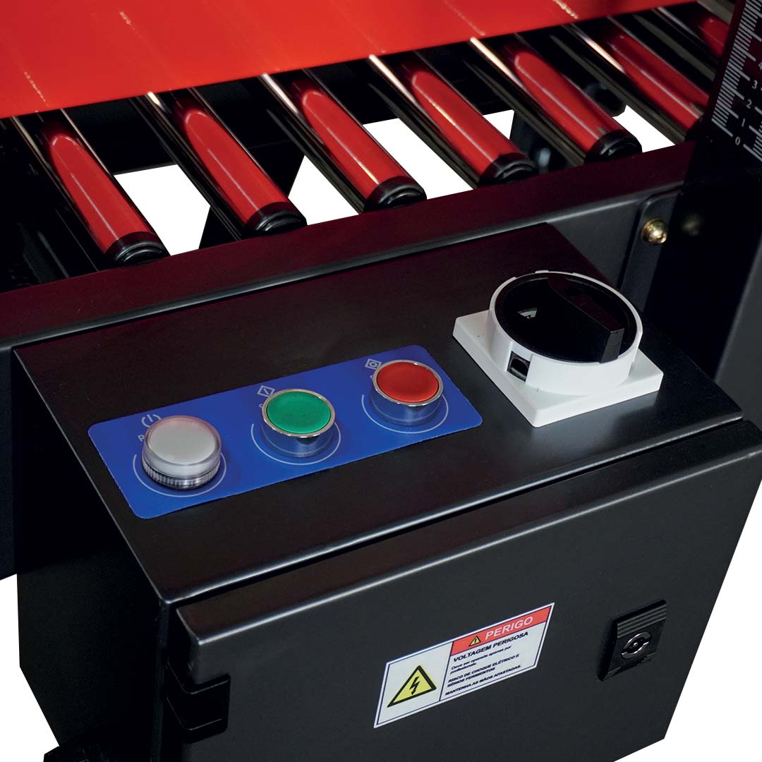 Seladora SPS-480SA — painel de controle com botão de emergência