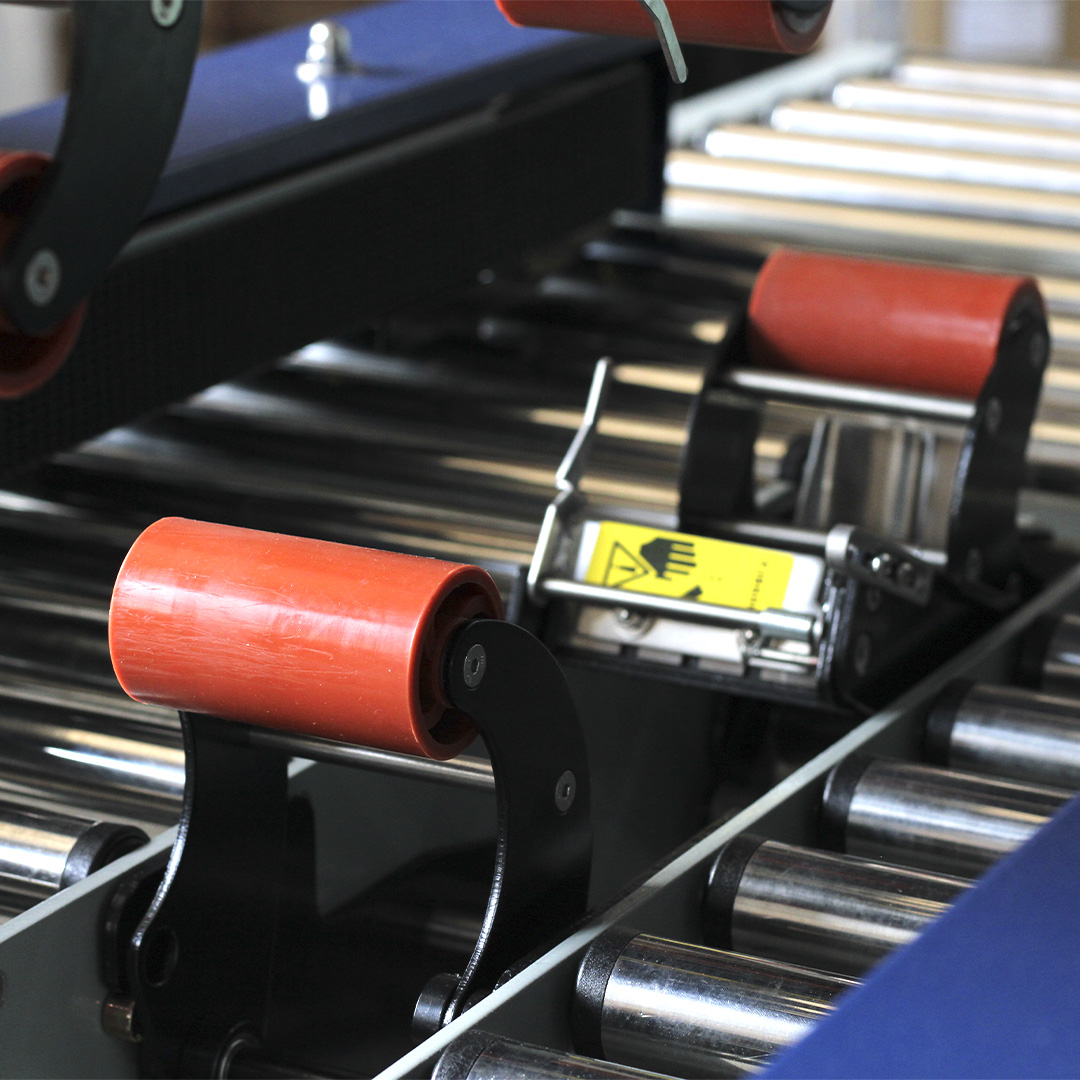 Seladora SPS-480SA — detalhe das esteiras e rolos