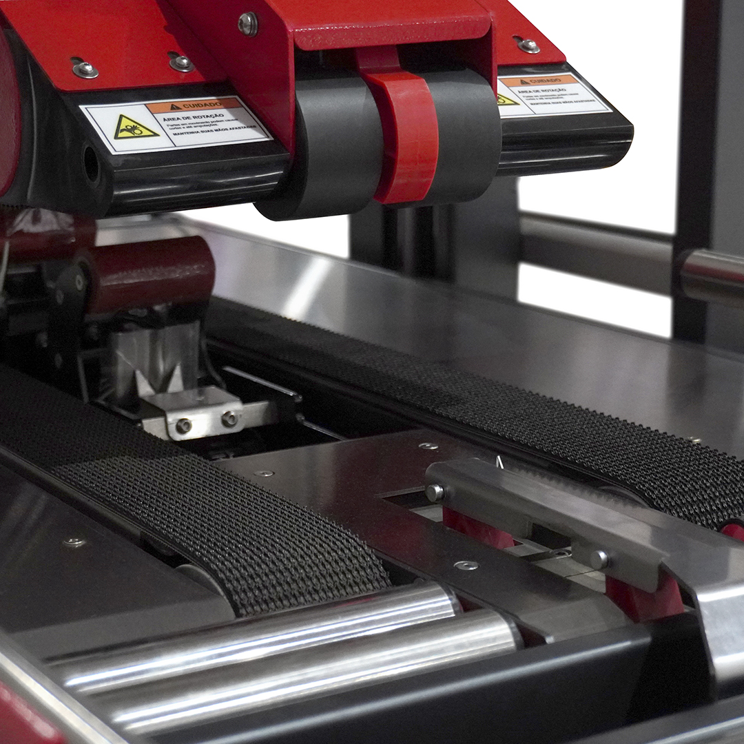Seladora SPS-5560A — detalhe das esteiras e cabeçote